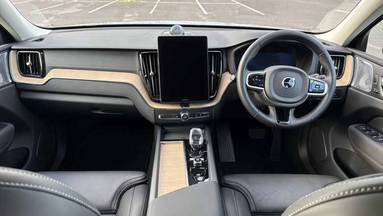 Volvo XC60 2.0 T8 [455] PHEV Ultra Dark 5dr AWD Geartronic Estate